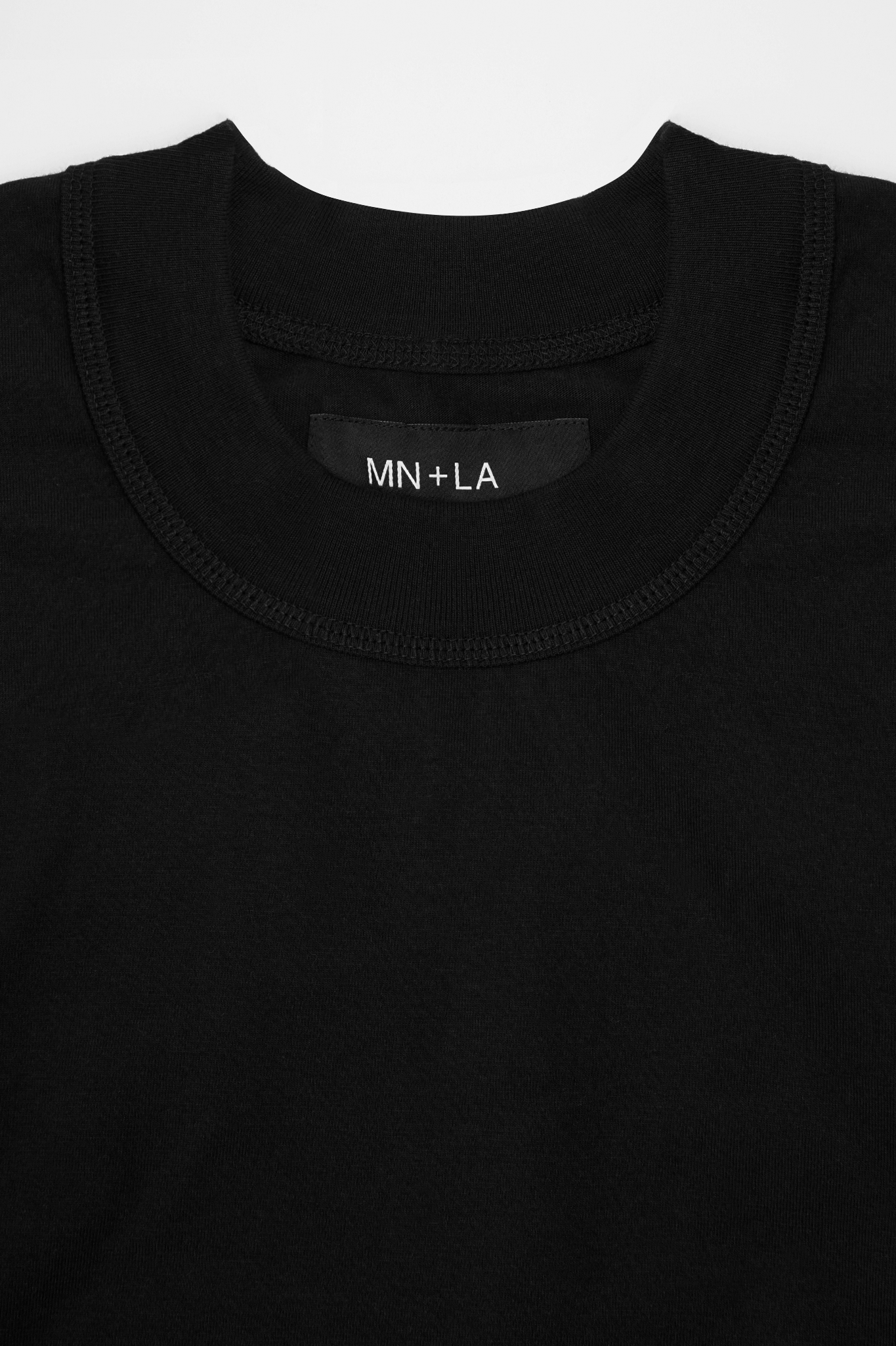 MOCK NECK TEE V3 IN ANTHRACITE