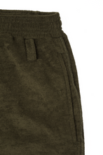 TOWEL TERRY RAW HEM SWEATSHORTS IN OLIVE