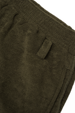 TOWEL TERRY RAW HEM SWEATSHORTS IN OLIVE