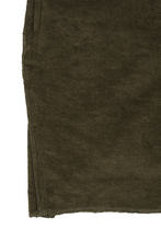 TOWEL TERRY RAW HEM SWEATSHORTS IN OLIVE