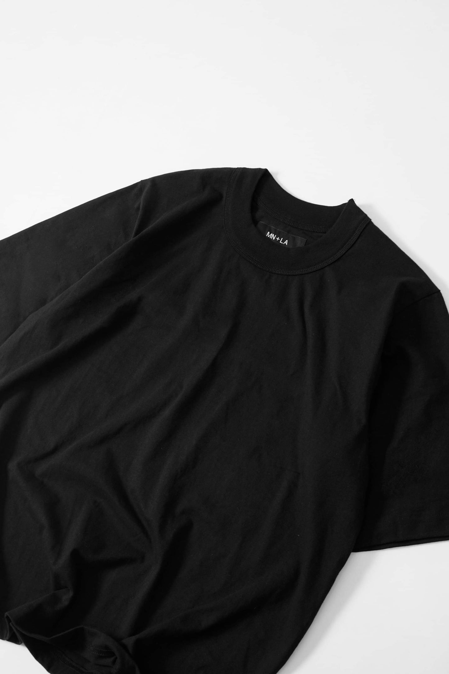 MOCK NECK TEE V3 IN ANTHRACITE